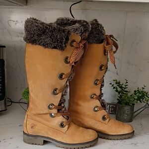 TIMBERLAND Women's Tan Fur-Lined Boots